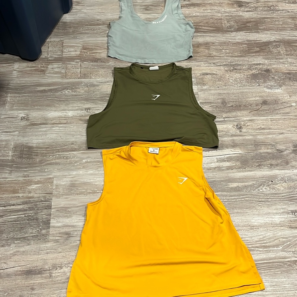 3 for price of 1! Gym shark tops.